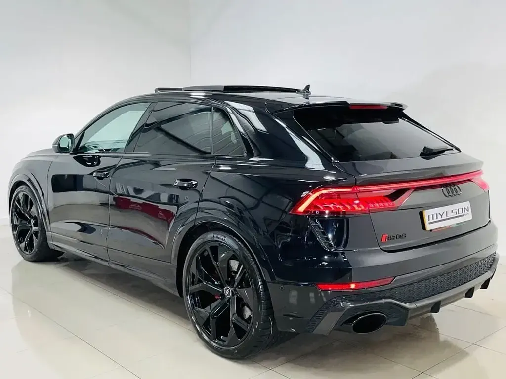 Używany Audi RS Q8 Advanced 600 KM (441 kW) 2020 Czarny SUV
