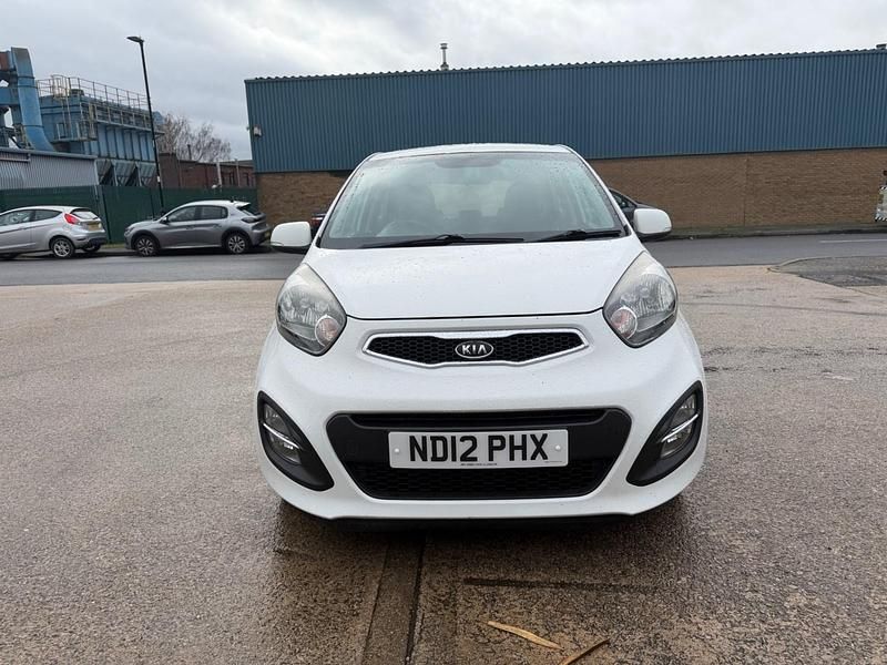 Used Kia Picanto 84 HP (61 kW) 2012 White Hatchback