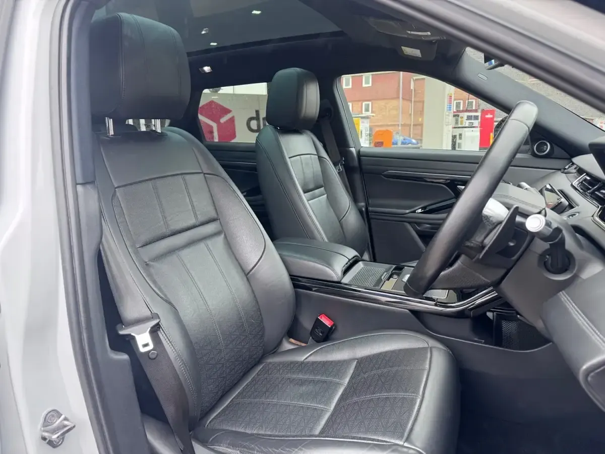 Used Land Rover Range Rover evoque HSE Dynamic 2019 White SUV