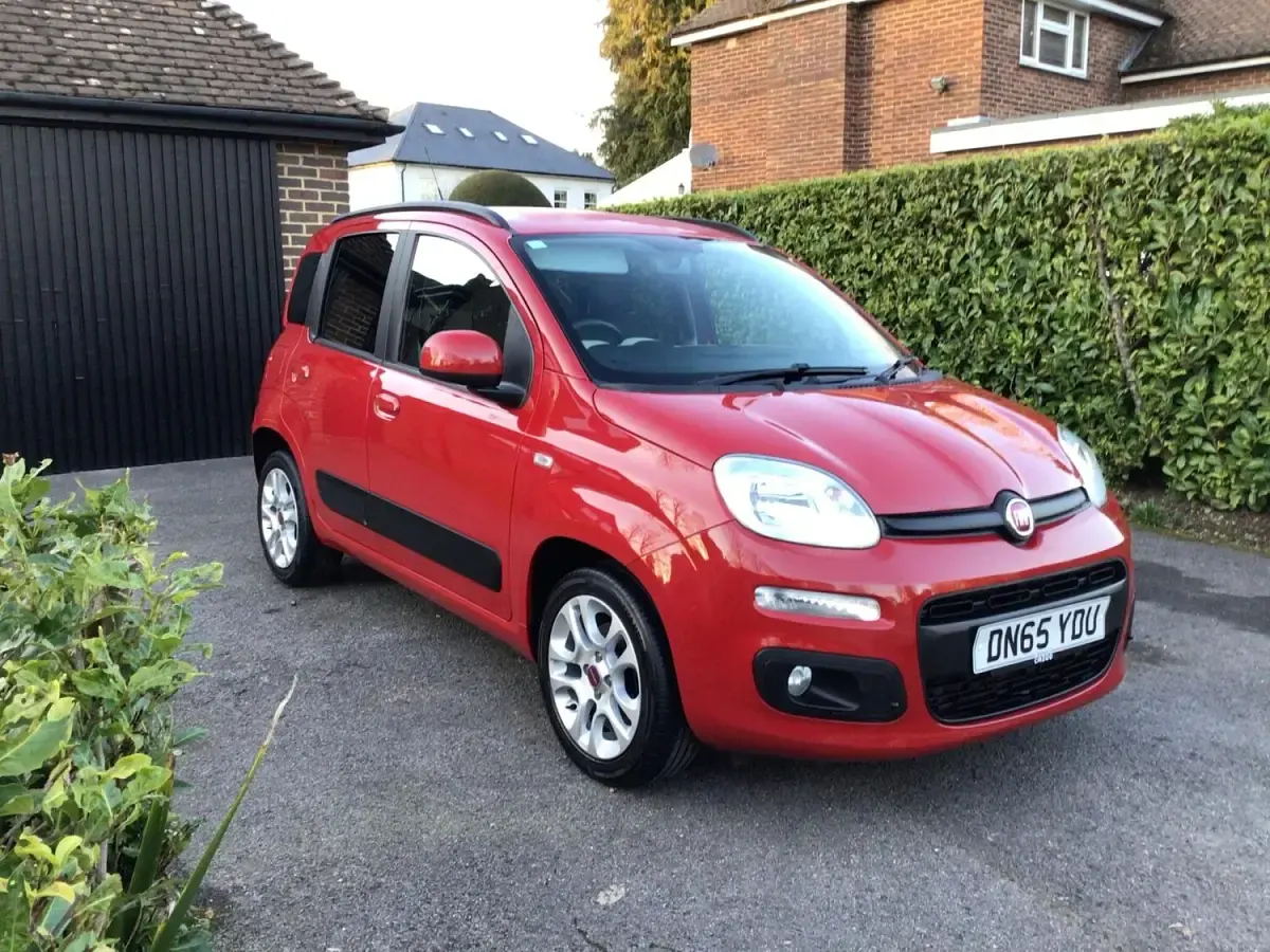 Used Fiat Panda Lounge 85 HP (62 kW) 2015 Red Hatchback