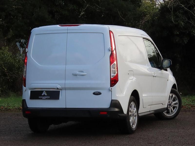 Used Ford Transit Connect Limited 120 HP (88 kW) 2019 White MPV