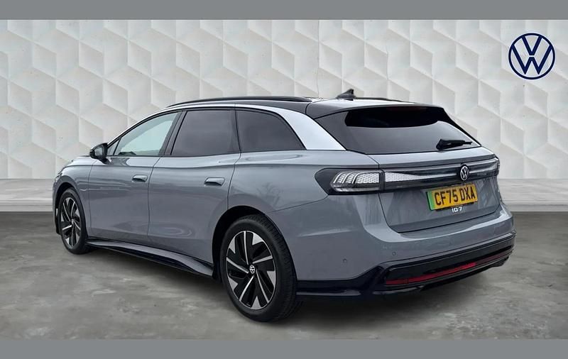 Used VW ID.7 Pro 206 kW (281 HP) 2025 Grey Estate