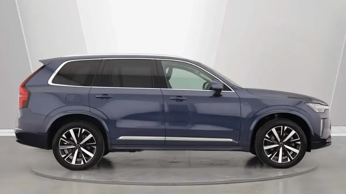 Used Volvo XC90 Core 250 HP (183 kW) 2025 SUV