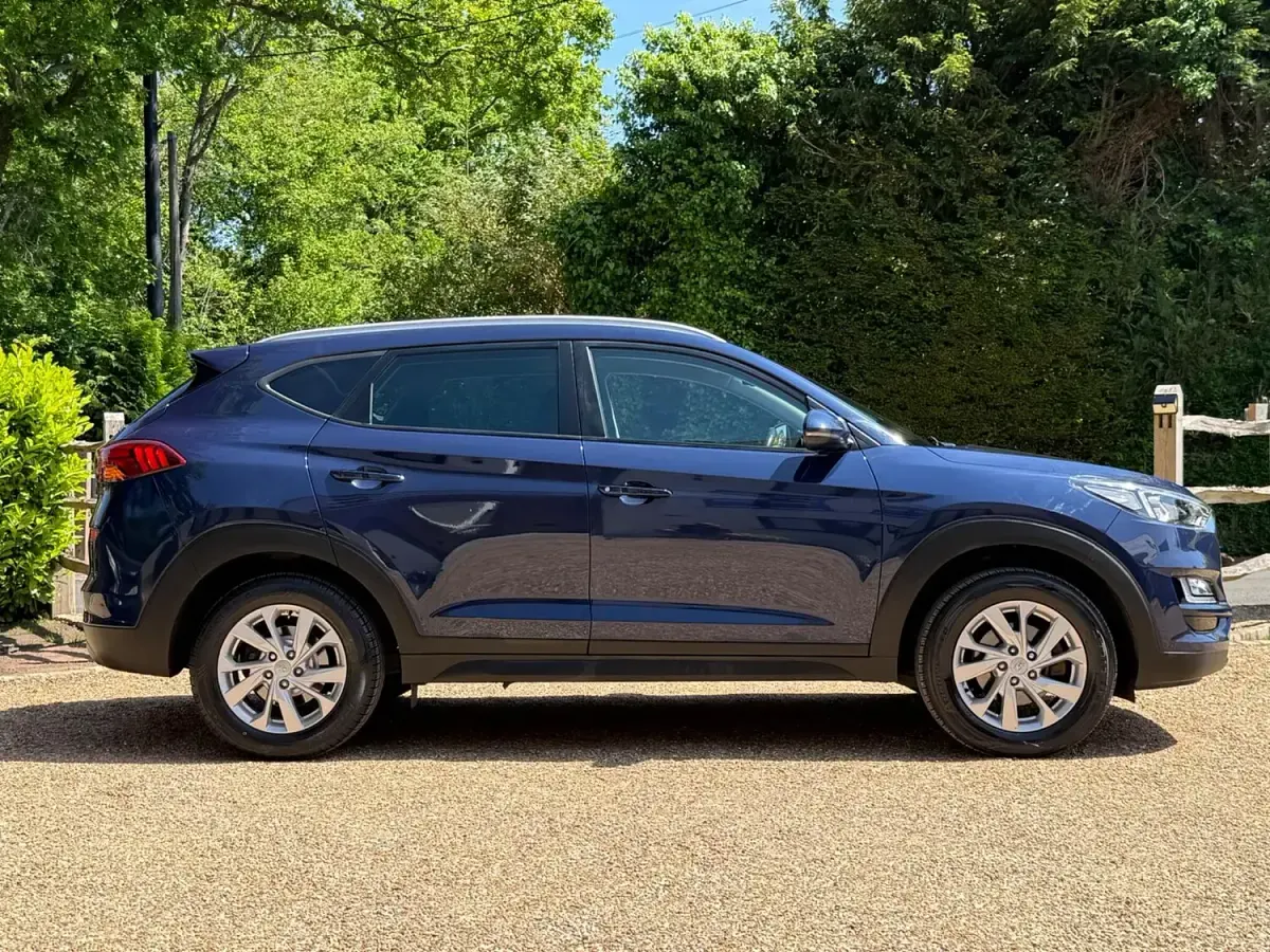 Used Hyundai Tucson SE 132 HP (97 kW) 2019 Blue SUV