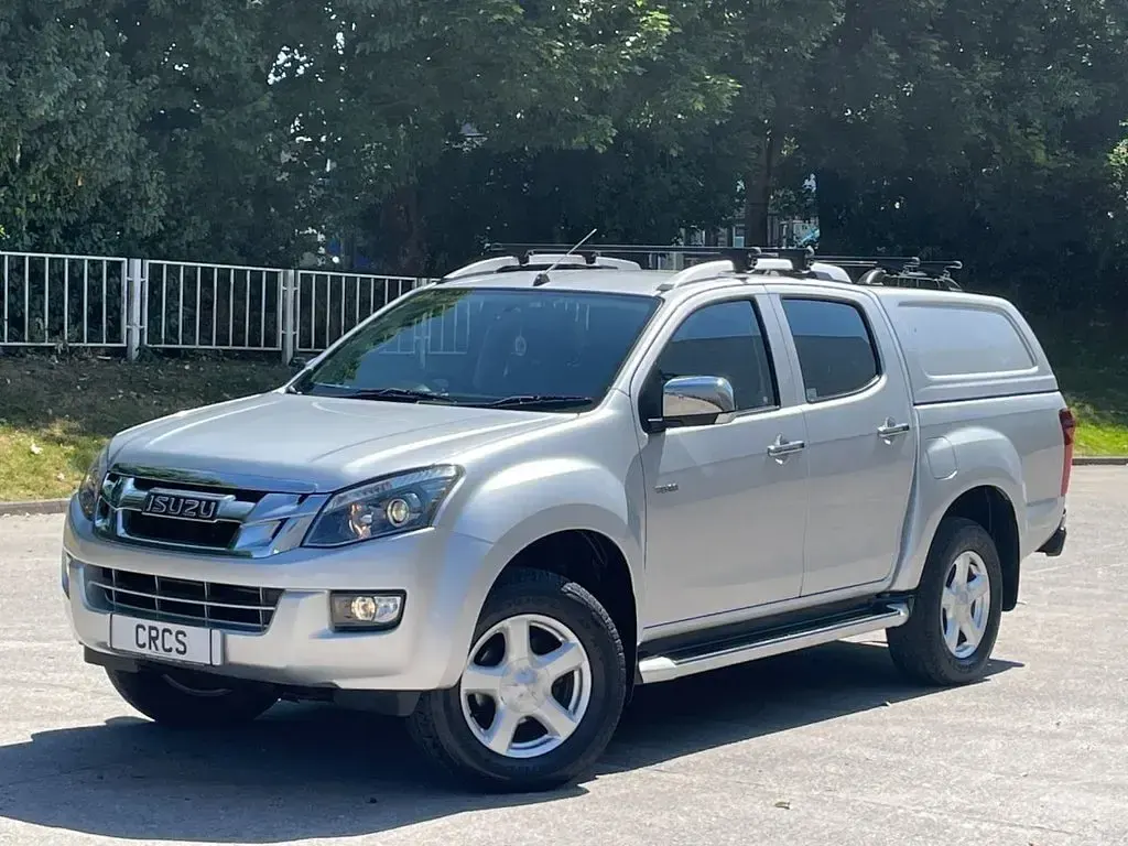 Used Isuzu D-Max 161 HP (118 kW) 2016 Silver Pickup