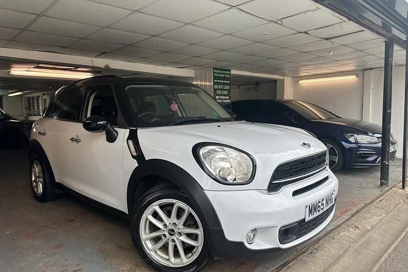 White Used 2015 Mini Cooper S Countryman SUV | £4,690 (Fair price) - Image 1/1