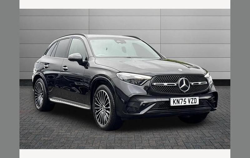 Used Mercedes GLC300e AMG Line Premium Plus 265 HP (194 kW) 2025 Black SUV