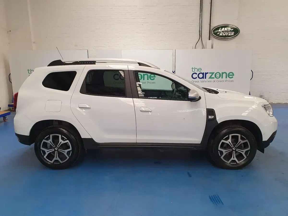 Used Dacia Duster Prestige 90 HP (66 kW) 2021 White SUV