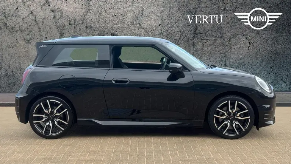 Używany Mini Cooper SE Hatch 158 kW (215 KM) 2024 Czarny Hatchback