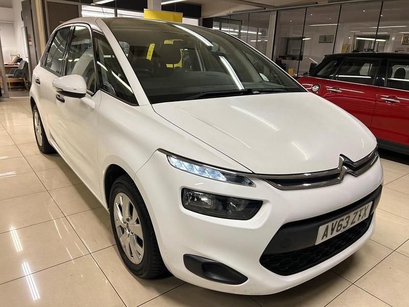 White Used 2014 Citroën C4 Picasso VTR Sport MPV | £1,890 (Fair price) - Image 1/3