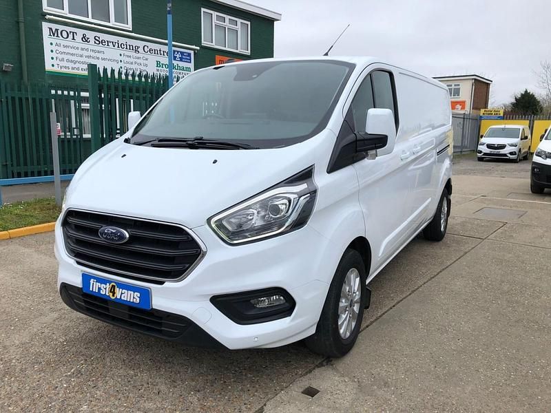 Begagnad Ford Transit Custom Limited 130 HK (95 kW) 2021 Vit Van