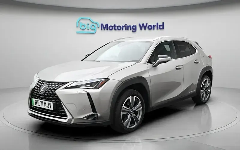 Usado Lexus UX 150 kW (204 HP) 2022 SUV