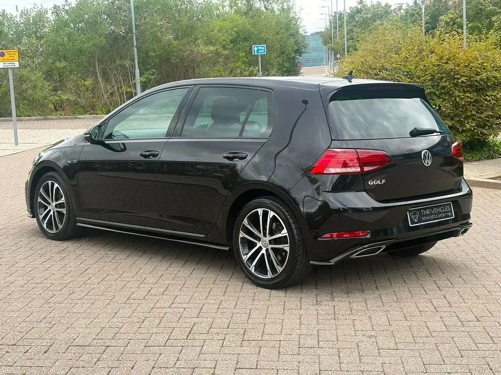 Used VW Golf VII R-line 150 HP (110 kW) 2019 Black Hatchback