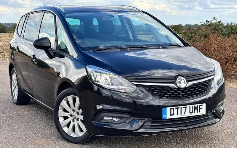 Used Vauxhall Zafira Tourer SRi 135 HP (99 kW) 2017 MPV