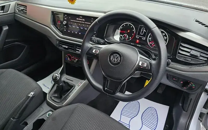 Used VW Polo SE 80 HP (58 kW) 2020 Silver Hatchback