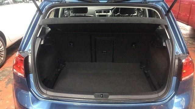 Used VW Golf VII Edition 125 HP (91 kW) 2017 Blue Hatchback