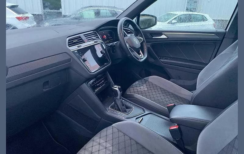 Used VW Tiguan R-line 150 HP (110 kW) 2023 White SUV