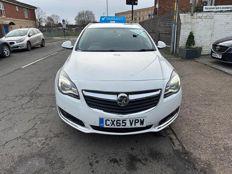 Used Vauxhall Insignia SRi 2015 White Estate