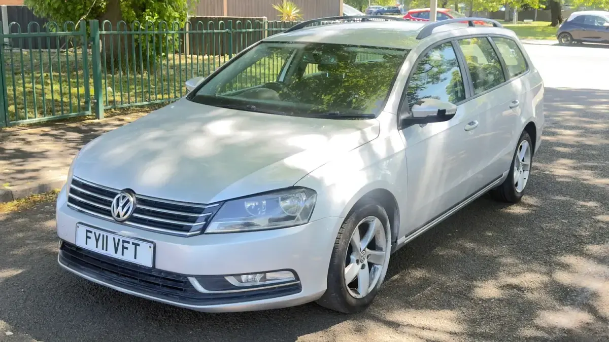 Used VW Passat S 105 HP (77 kW) 2011 Silver Estate