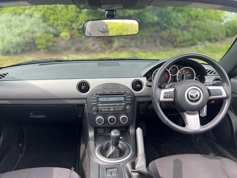 Usado Mazda MX5 126 HP (92 kW) 2009 Azul Cabrios