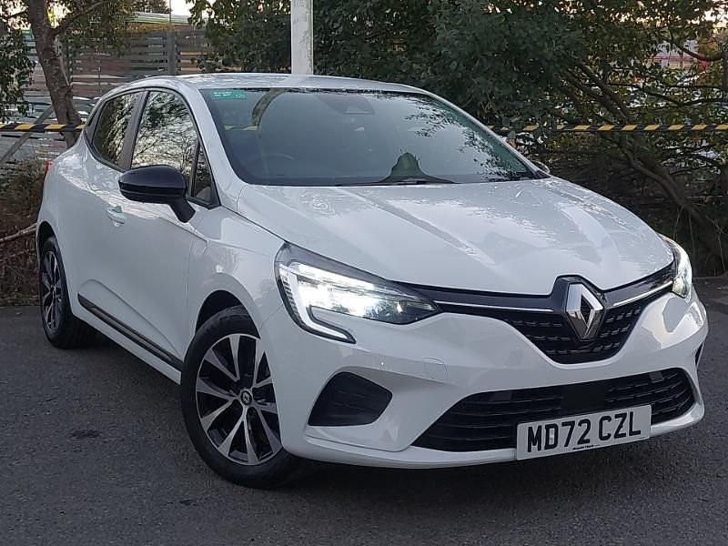 White Used 2022 Renault Clio V Evolution Hatchback | £13,698 (Fair price) - Image 1/4