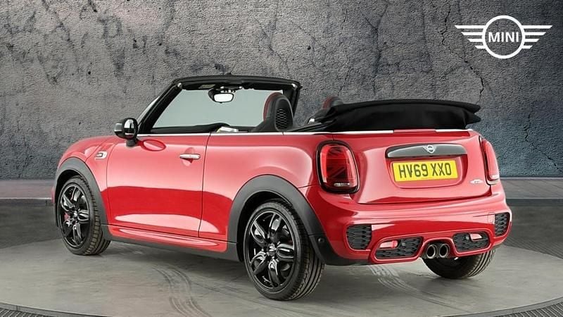 Used Mini John Cooper Works 228 HP (167 kW) 2019 Red Hatchback