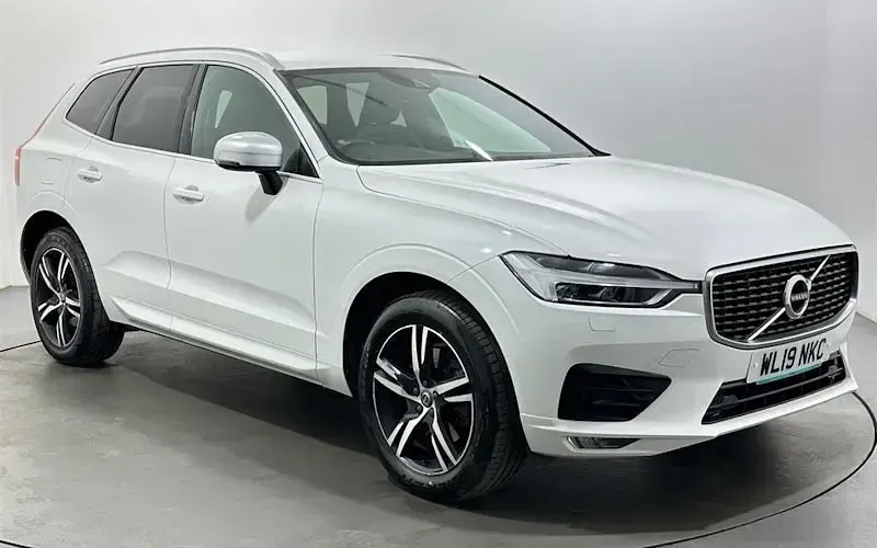 Used Volvo XC60 R-Design 190 HP (139 kW) 2019 SUV