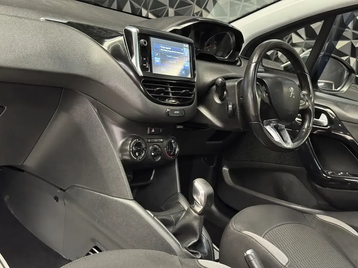 Used Peugeot 208 Style 2015 Grey Hatchback