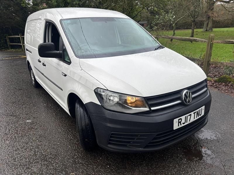 White Used 2017 VW Caddy Maxi Startline MPV | £6,495 (Fair price) - Image 1/4