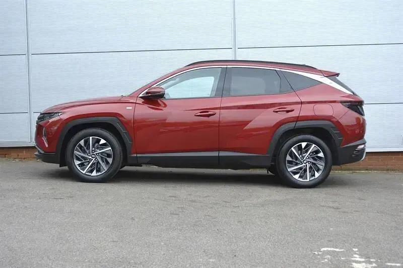 Used Hyundai Tucson Premium 150 HP (110 kW) 2023 Red SUV