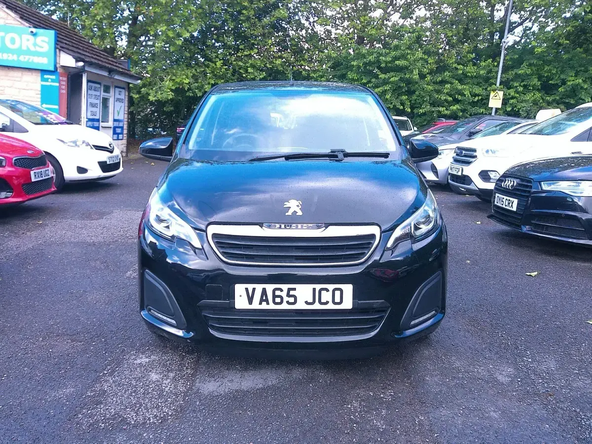 Used Peugeot 108 Active 68 HP (50 kW) 2016 Black Hatchback