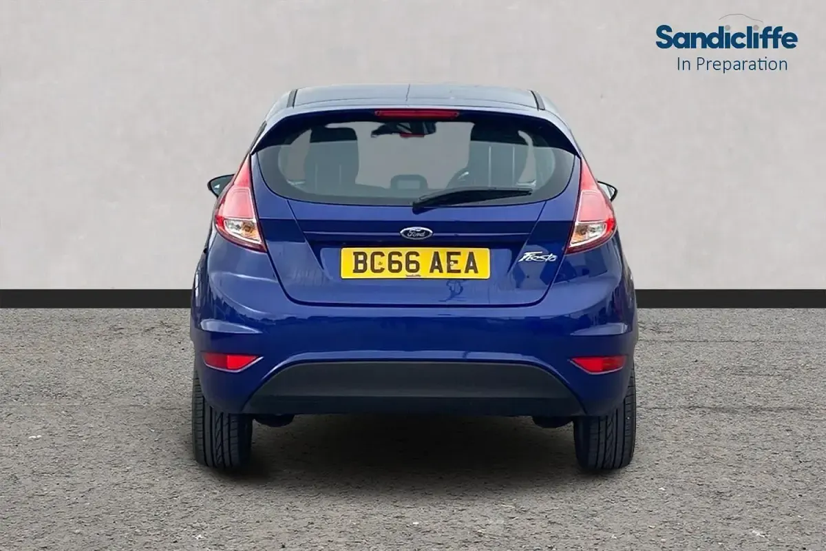 Used Ford Fiesta Zetec 82 HP (60 kW) 2017 Blue Hatchback