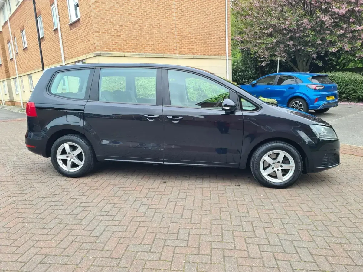 Begagnad Seat Alhambra Ecomotive 2012 Svart Minibuss