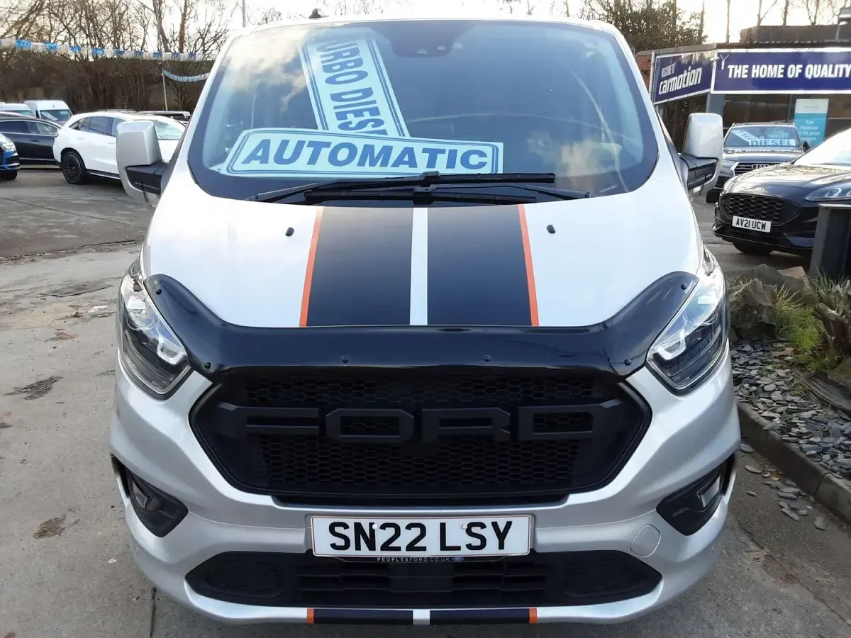 Używany Ford Transit Custom Sport 185 KM (136 kW) 2022 Srebrny Van