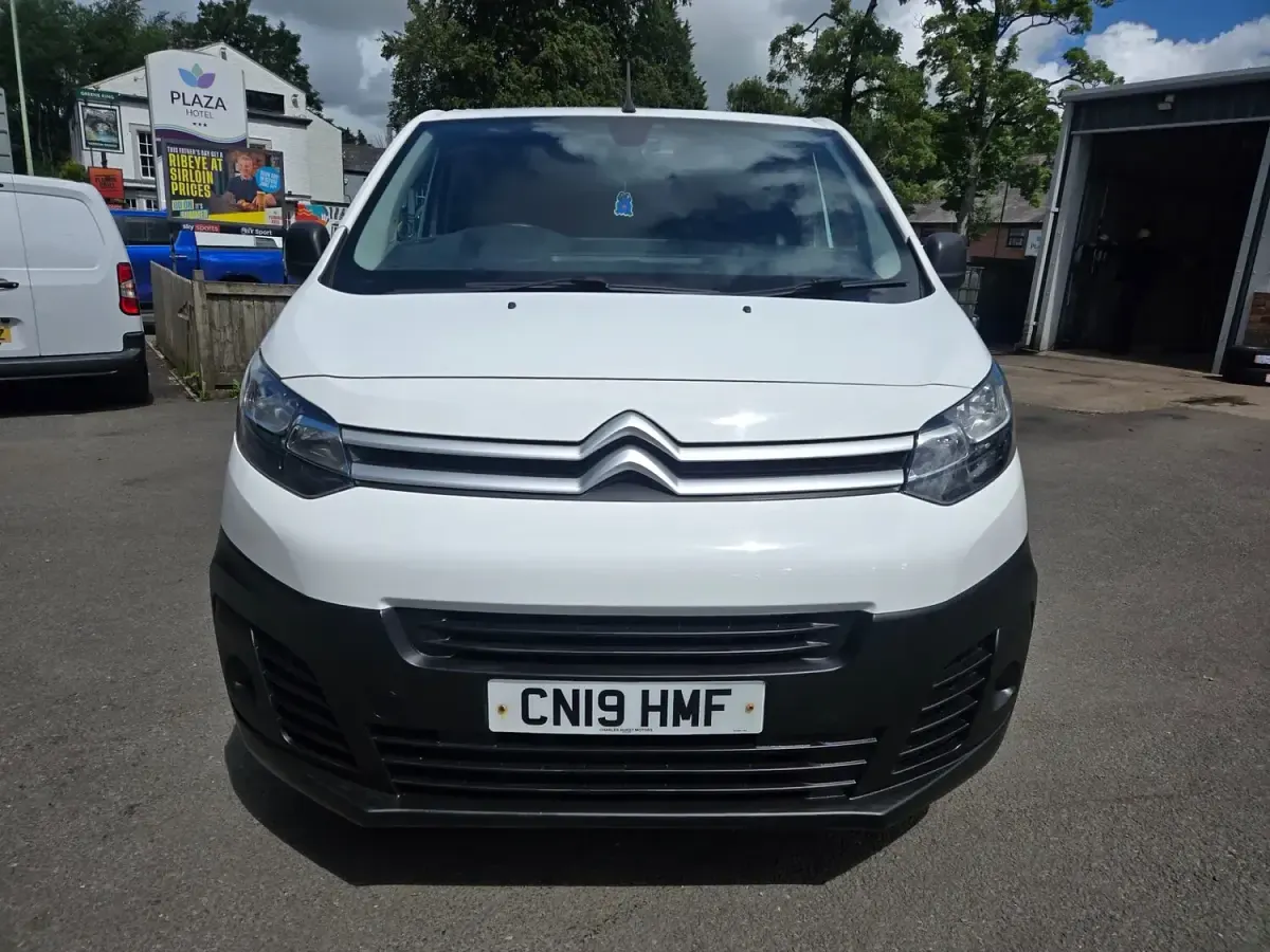 Used Citroën Dispatch 2019 White MPV