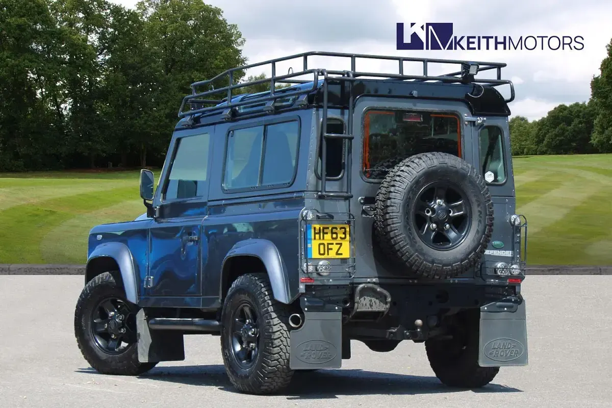 Used Land Rover Defender 122 HP (89 kW) 2013 Grey Estate