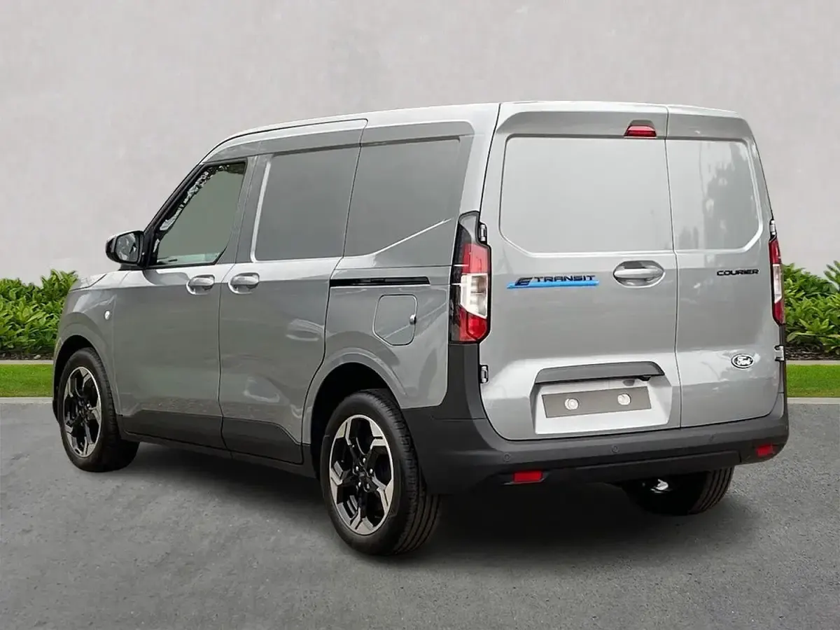 New Ford Transit Limited 100 kW (136 HP) 2025 Silver Van
