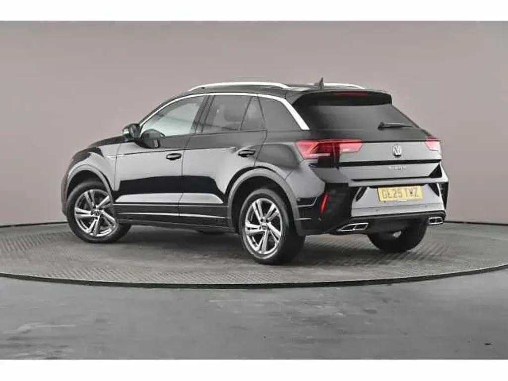 Usado VW T-Roc 150 HP (110 kW) 2025 SUV