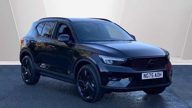 New 2026 Volvo XC40 Plus SUV | £35,917 (Good price) - Image 1/3