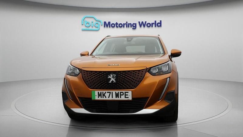 Used Peugeot e-2008 Allure 98 kW (134 HP) 2021 Orange SUV