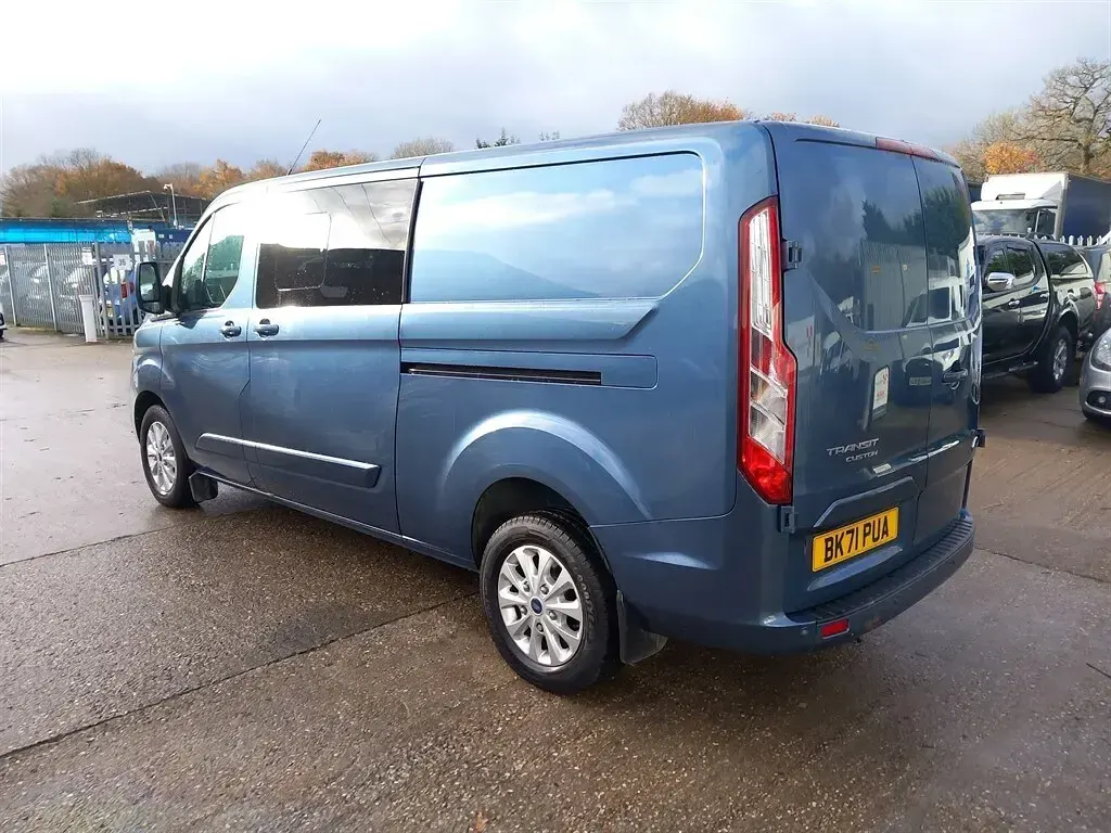 Used Ford Transit Custom Limited 130 HP (95 kW) 2021 Blue Van