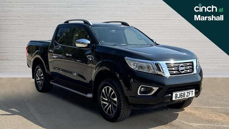 Black Used 2018 Nissan Navara Tekna Pickup | £16,495 (Expensive) - Image 1/4