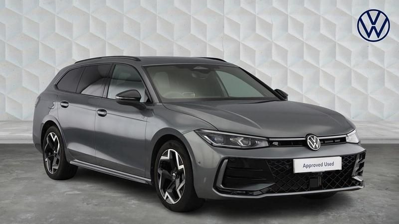 Used VW Passat R-line 150 HP (110 kW) 2025 Grey Estate