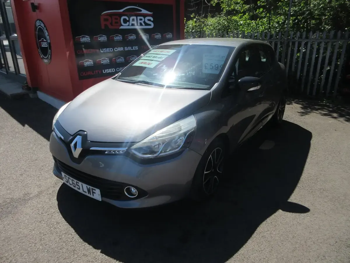 Used Renault Clio IV Dynamique 90 HP (66 kW) 2015 Grey Hatchback