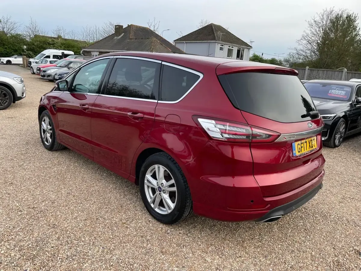 Usado Ford S-MAX Titanium 180 HP (132 kW) 2017 Vermelho Monovolume