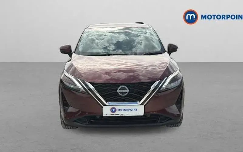 Used Nissan Qashqai N-Connecta 140 HP (102 kW) 2023 Red SUV