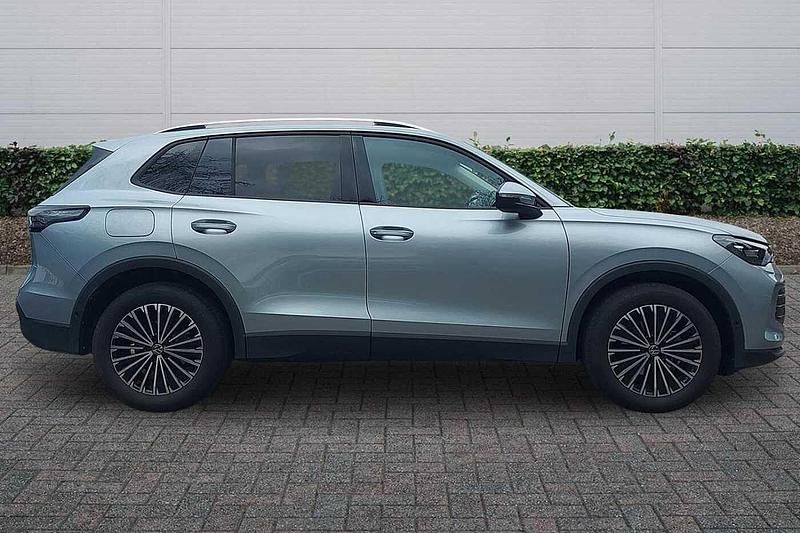 New VW Tiguan Match 150 HP (110 kW) 2025 Silver SUV