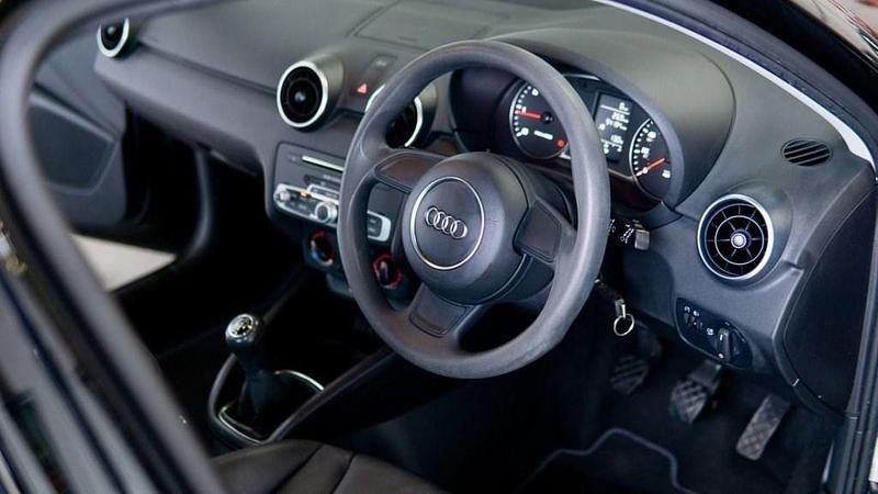 Used Audi A1 Sportback Comfort 116 HP (85 kW) 2016 Black Hatchback