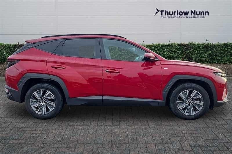 Used Hyundai Tucson SE 150 HP (110 kW) 2021 Red SUV