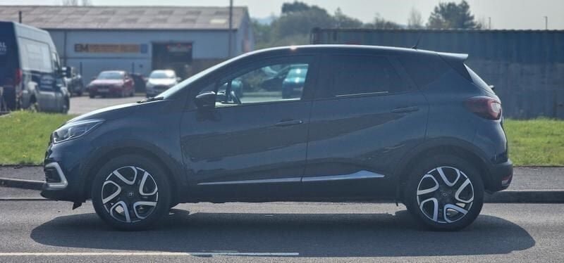 Gebraucht Renault Captur Iconic 130 PS (95 kW) 2020 Blau SUV